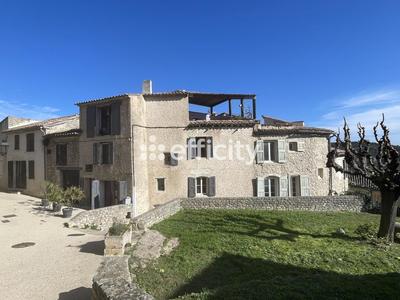 Maison de village - 140 m² - 6 pièces