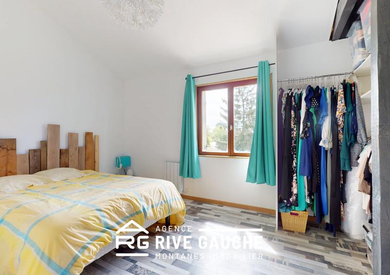 Maison traditionnelle - 208 m² - 8 pièces