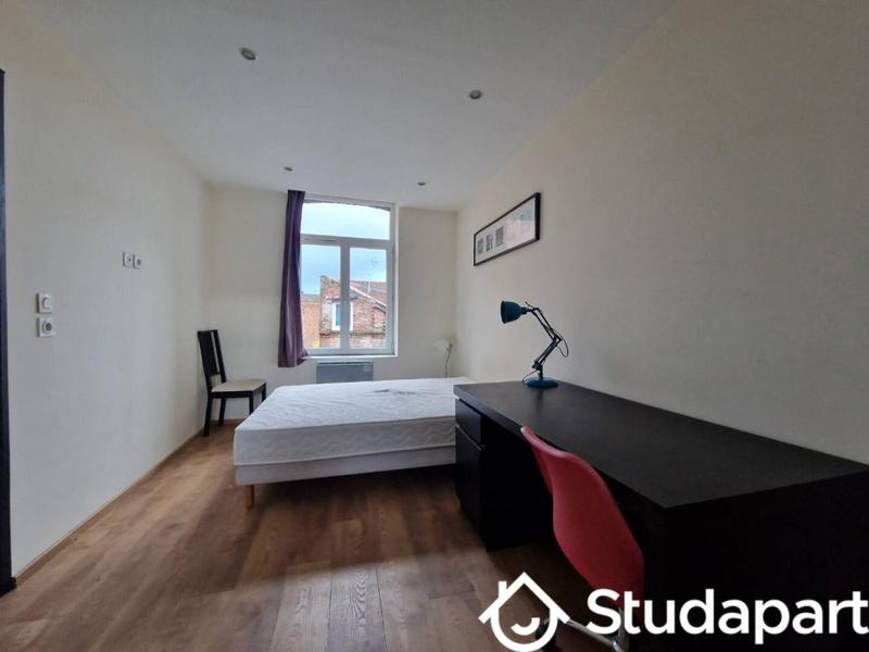 Chambre - 11 m² - 1 pièce