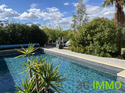 Villa - 266 m² - 9 pièces