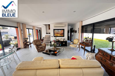 Maison - 143 m² - 5 pièces