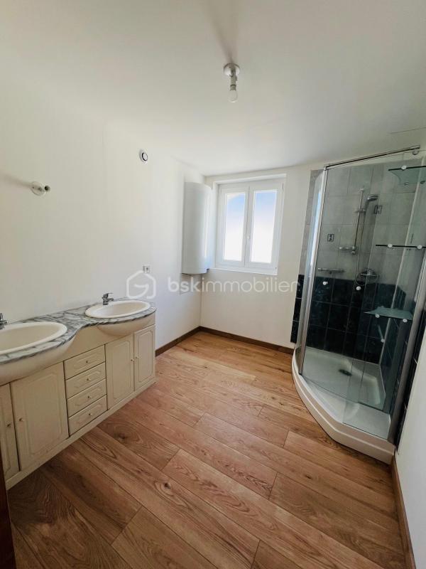 Immeuble - 110 m² - 3 pièces