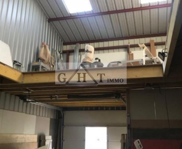 Entrepôt - 90 m²