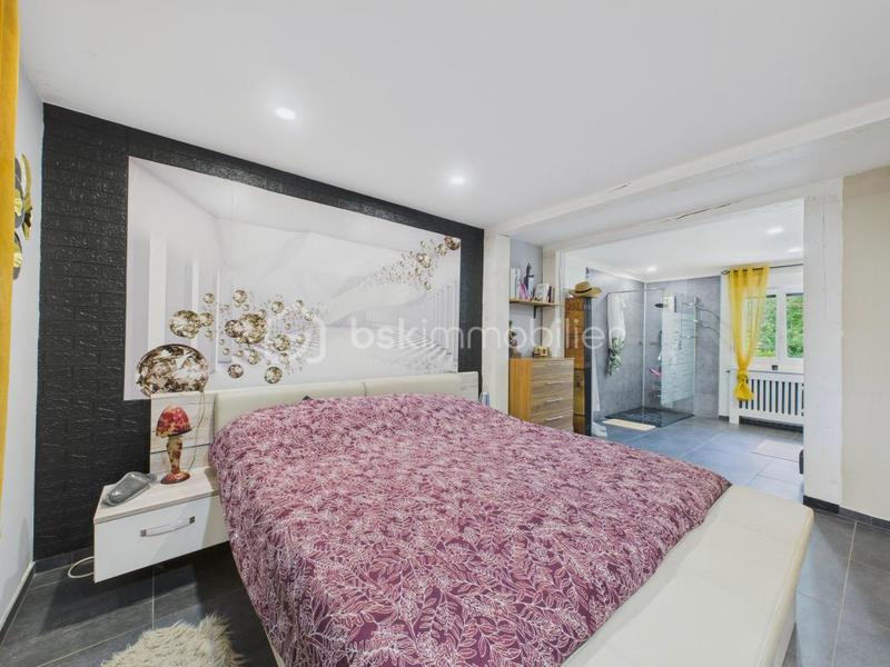 Maison - 183 m² - 7 pièces