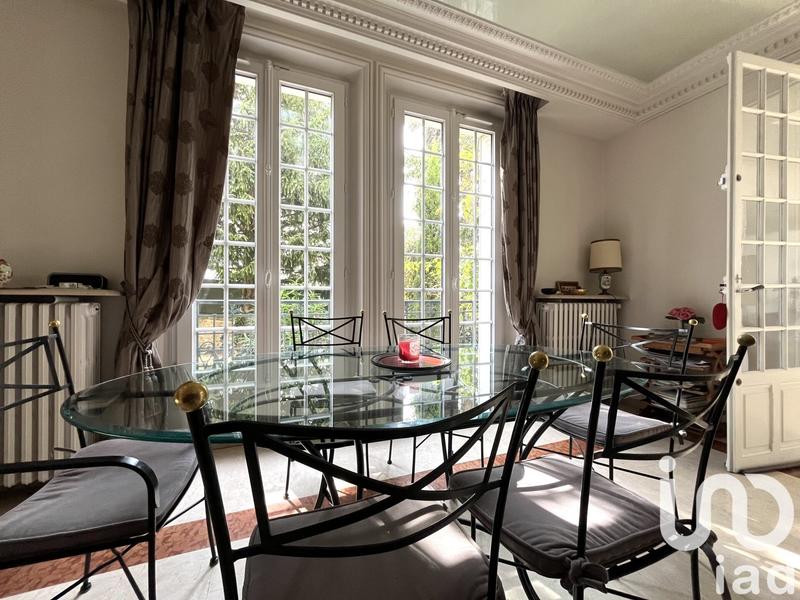 Maison - 200 m² - 6 pièces