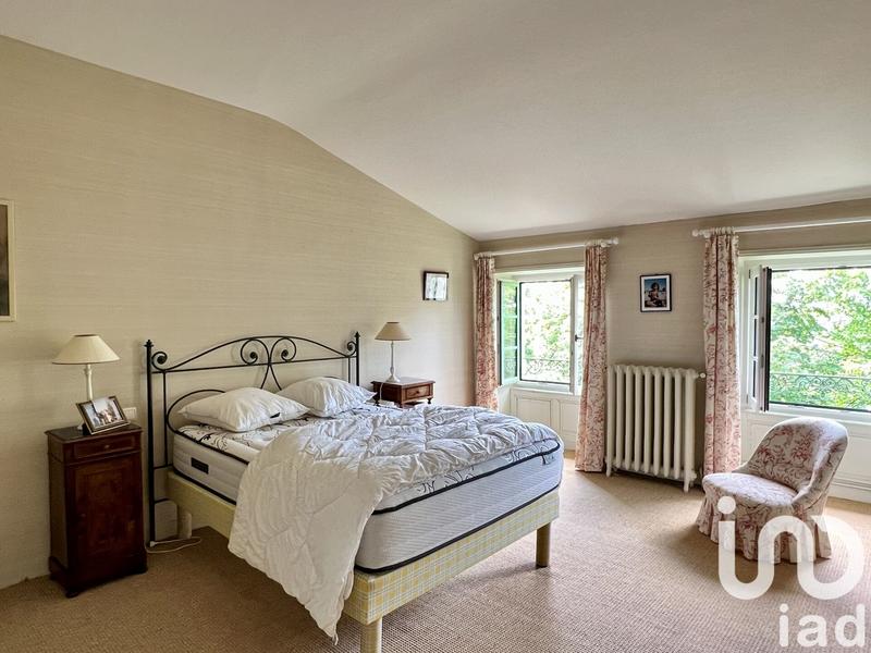 Maison - 444 m² - 15 pièces