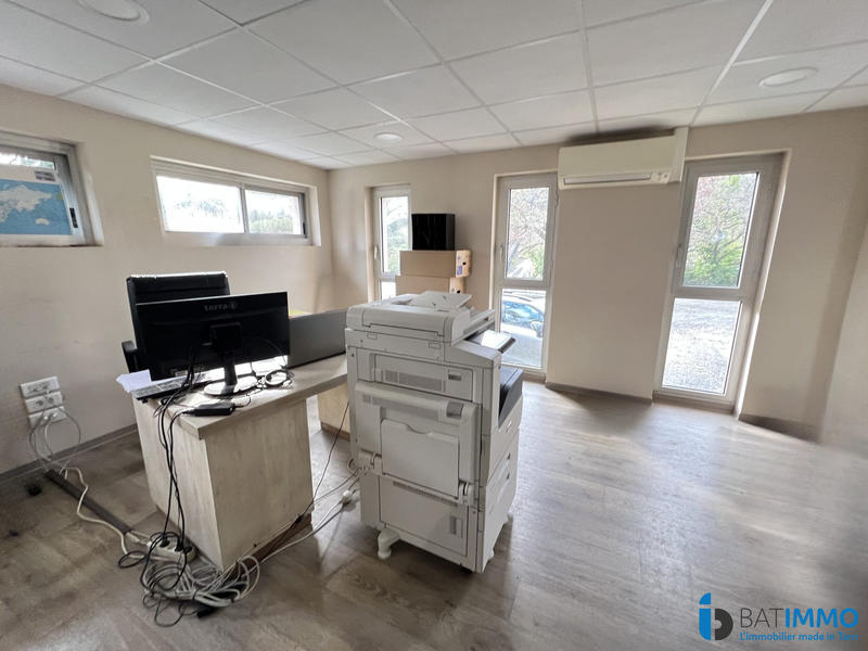 Local d'activités - 740 m²