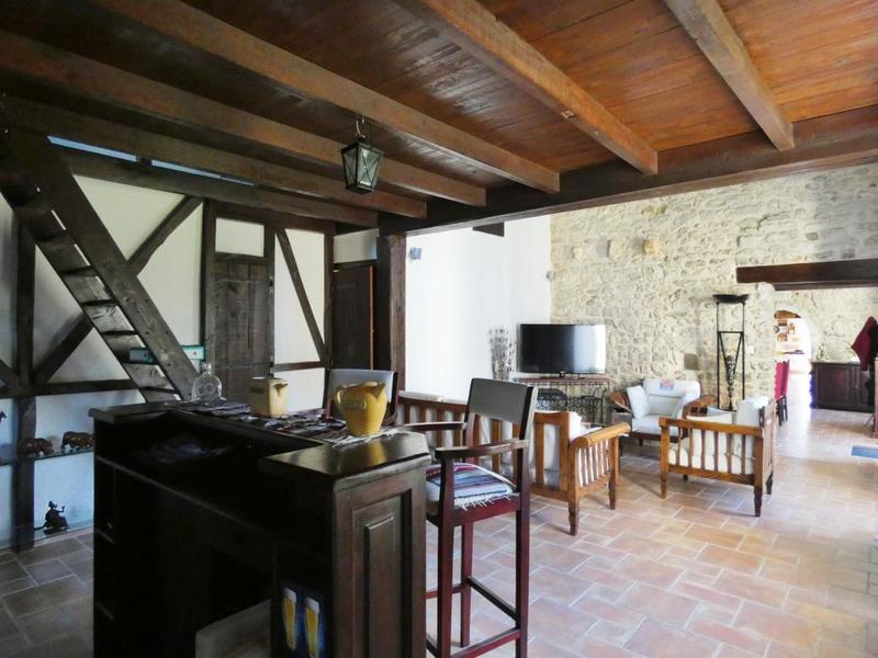 Maison - 300 m² - 7 pièces