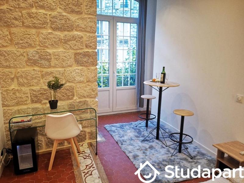 Chambre - 14 m² - 1 pièce