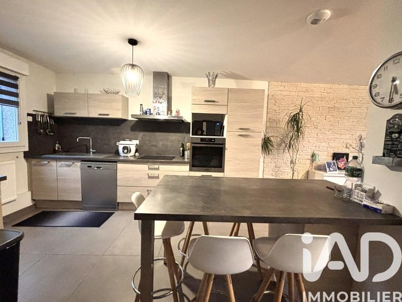 Maison - 92 m² - 5 pièces