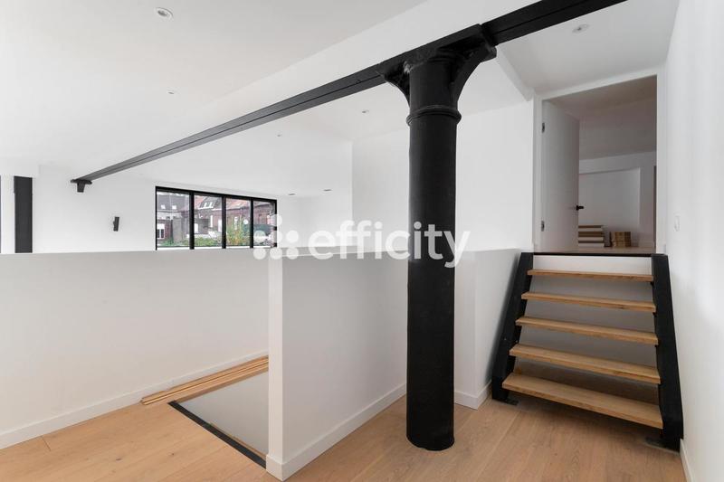 Loft - 140 m² - 5 pièces