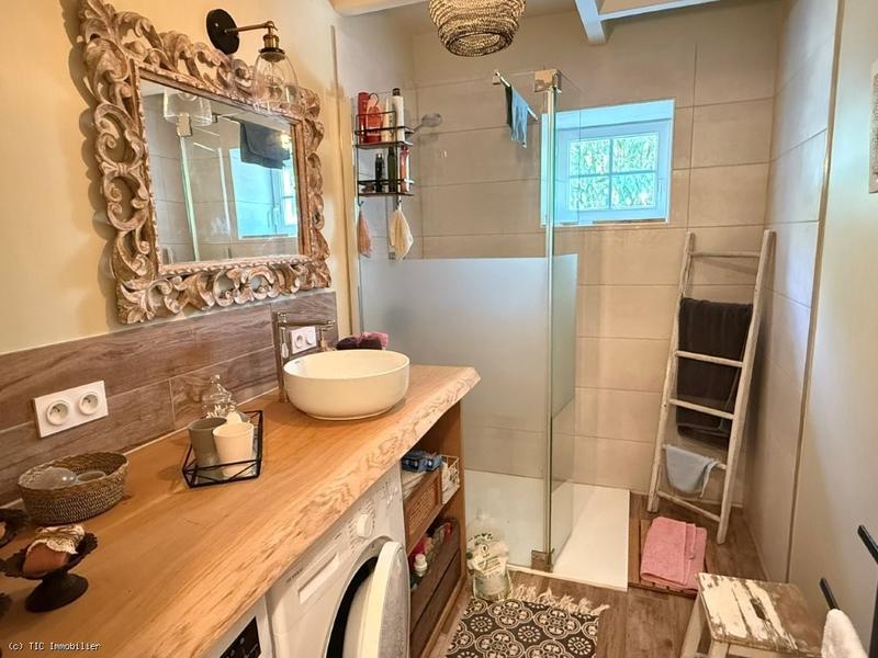 Maison en pierre - 228 m² - 7 pièces