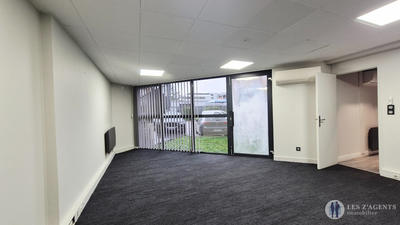 Bureau - 28 m² - 1 pièce