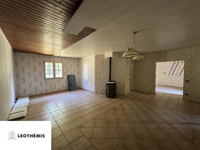 Maison traditionnelle - 131 m² - 5 pièces