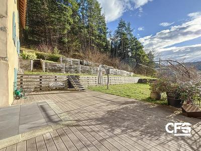 Maison - 228 m² - 7 pièces