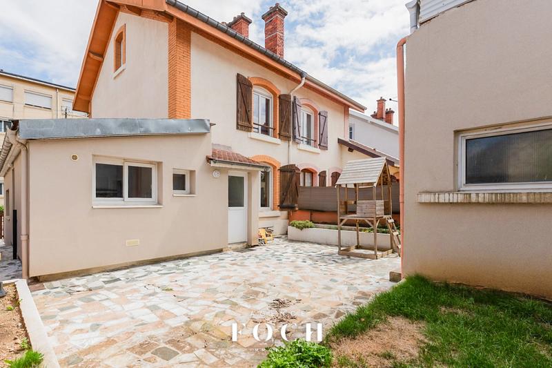 Maison - 107 m² - 5 pièces