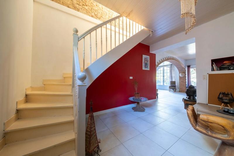 Maison - 253 m² - 7 pièces