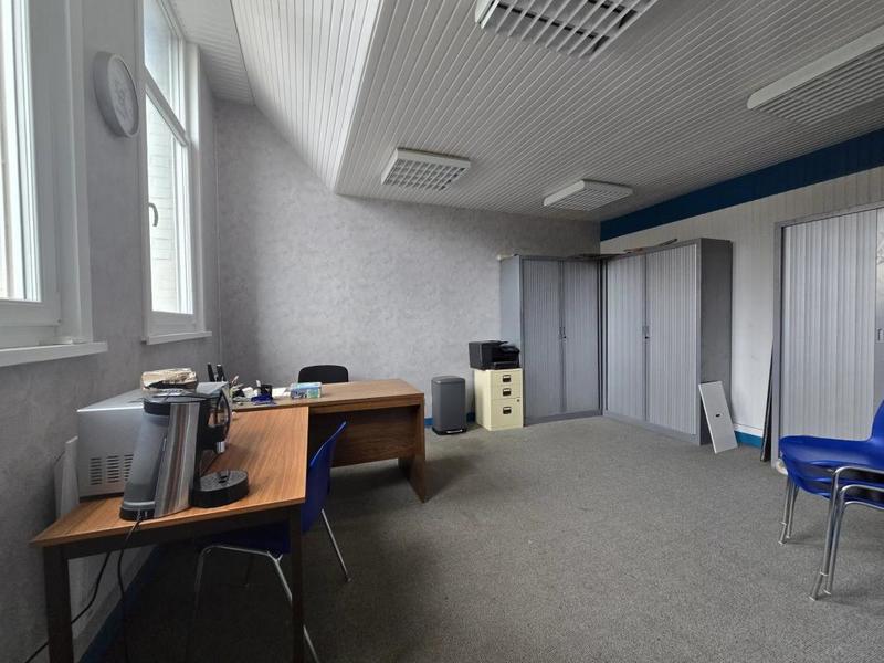 Bureau - 190 m² - 5 pièces