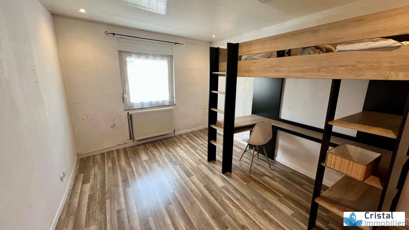 Maison - 172 m² - 9 pièces