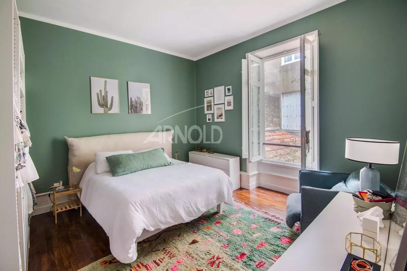 Appartement - 178 m² - 6 pièces