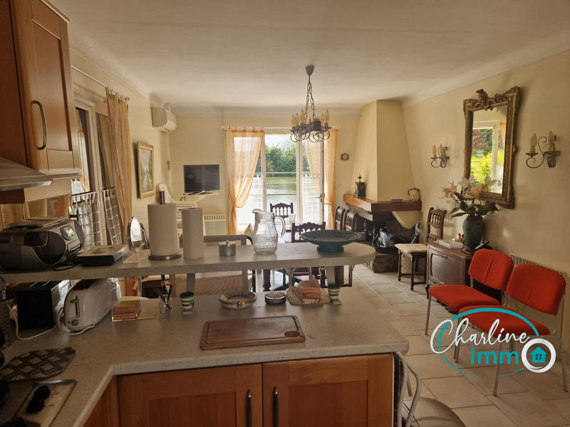 Maison - 5 000 m² - 3 pièces