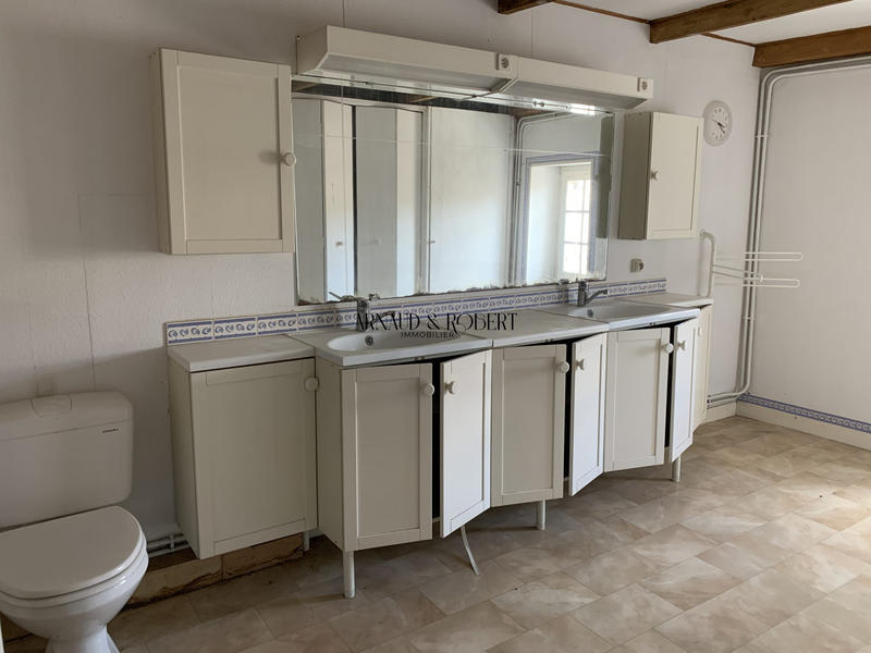 Maison - 250 m² - 10 pièces