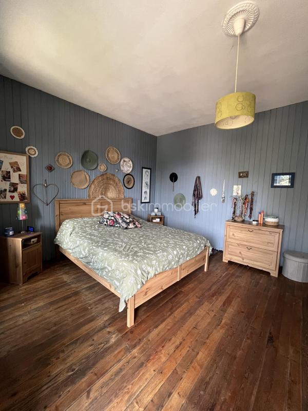 Demeure - 252 m² - 11 pièces