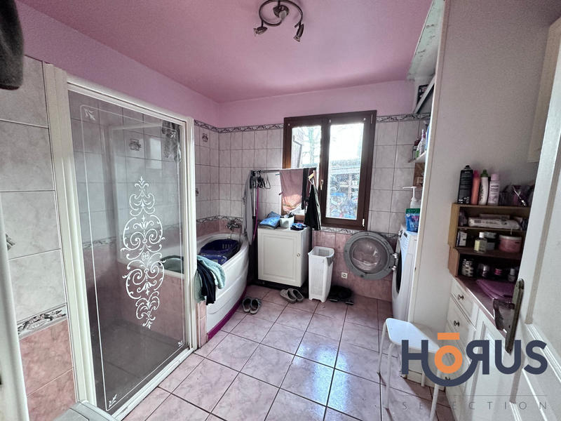 Viager - Maison traditionnelle - 198 m² - 6 pièces