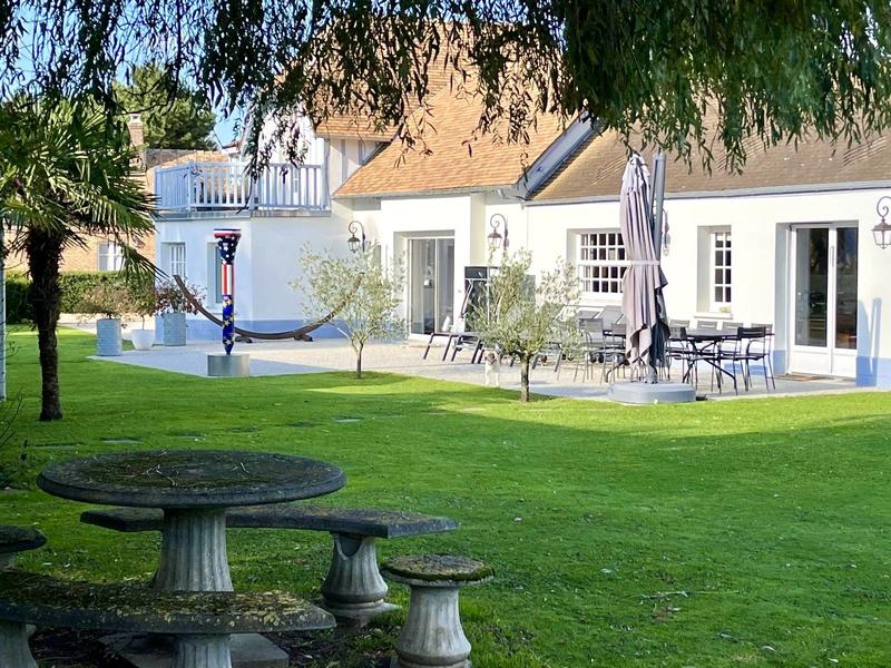 Maison - 480 m² - 10 pièces