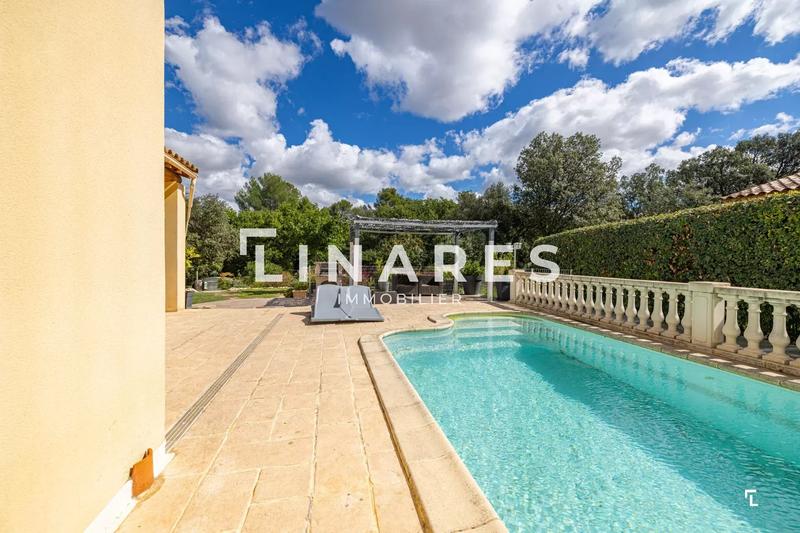 Maison - 179 m² - 6 pièces