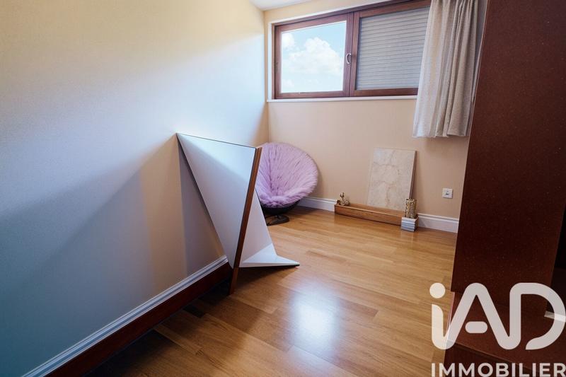 Maison - 99 m² - 5 pièces