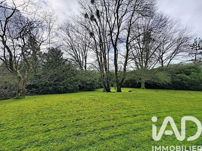 Maison - 375 m² - 10 pièces