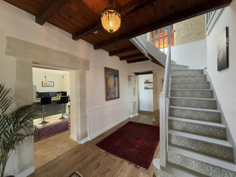 Maison - 161 m² - 6 pièces