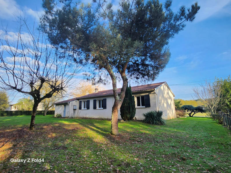 Maison - 90 m² - 5 pièces