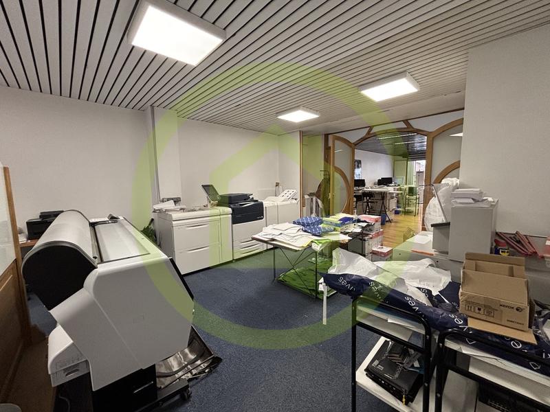 Local d'activités - 120 m² - 2 pièces