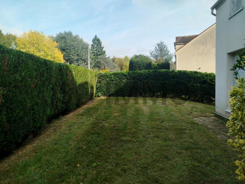 Propriété - 360 m² - 7 pièces