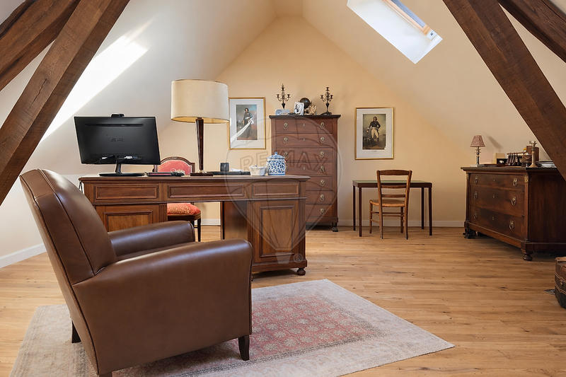 Propriété - 225 m² - 6 pièces