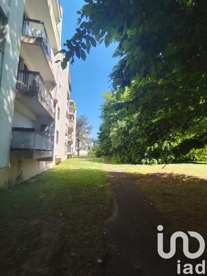 Appartement - 80 m² - 5 pièces