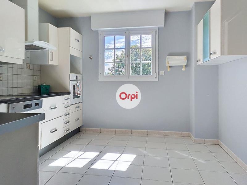 Maison - 121 m² - 6 pièces