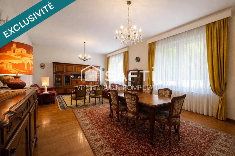 Maison - 190 m² - 9 pièces