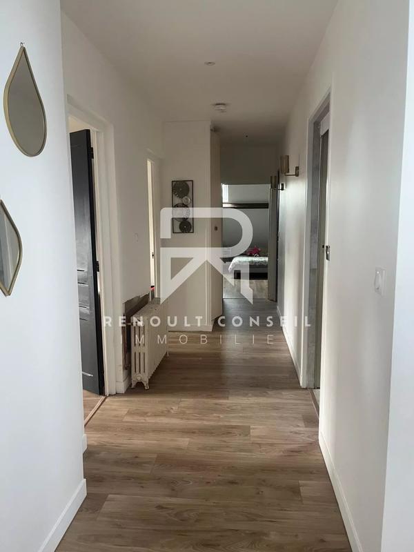 Maison - 240 m² - 9 pièces