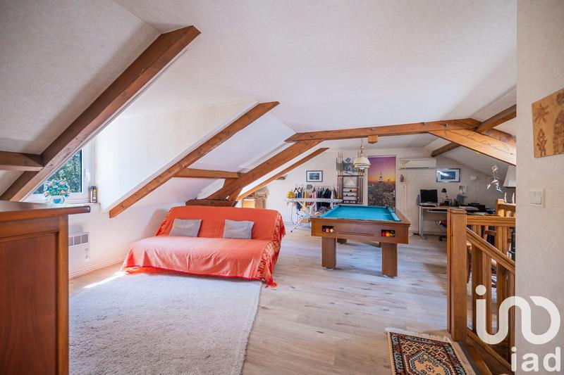 Maison - 182 m² - 9 pièces