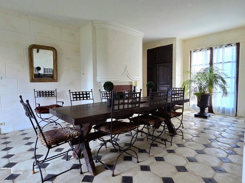 Maison - 206 m² - 10 pièces