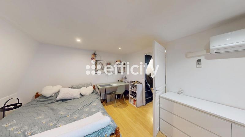 Maison - 94 m² - 5 pièces