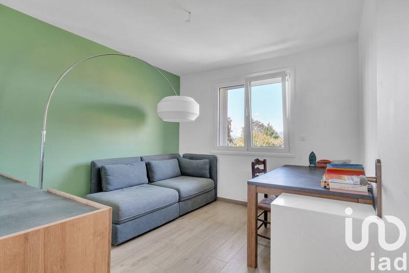 Maison - 285 m² - 9 pièces