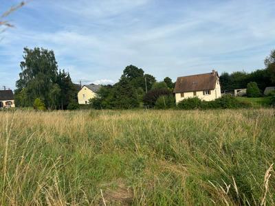 Terrain constructible - 3 000 m²