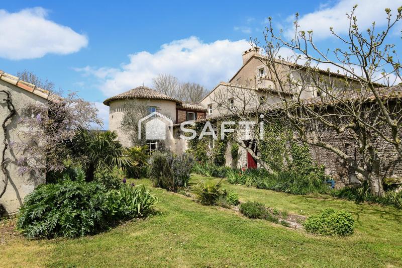 Propriété - 432 m² - 8 pièces