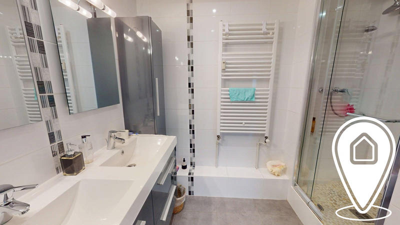 Appartement - 80 m² - 4 pièces