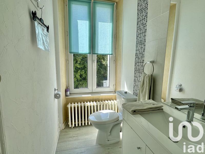 Maison - 202 m² - 9 pièces