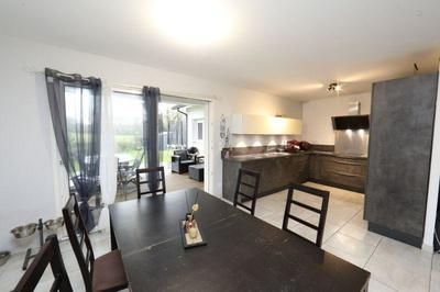 Maison contemporaine - 553 m² - 4 pièces